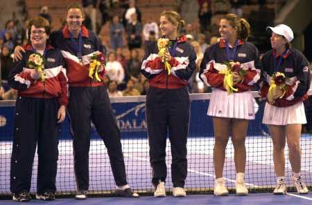 Fed Cup 2000: Fed Cup team members smile after winning the championship Saturday, Nov. 25, 2000, by defeating the Spanish team 5-0. From left are captain Billie Jean King, Lindsay Davenport, Monica Seles, Jennifer Capriati and Lisa Raymond. (AP Photo/Jeff Klein).